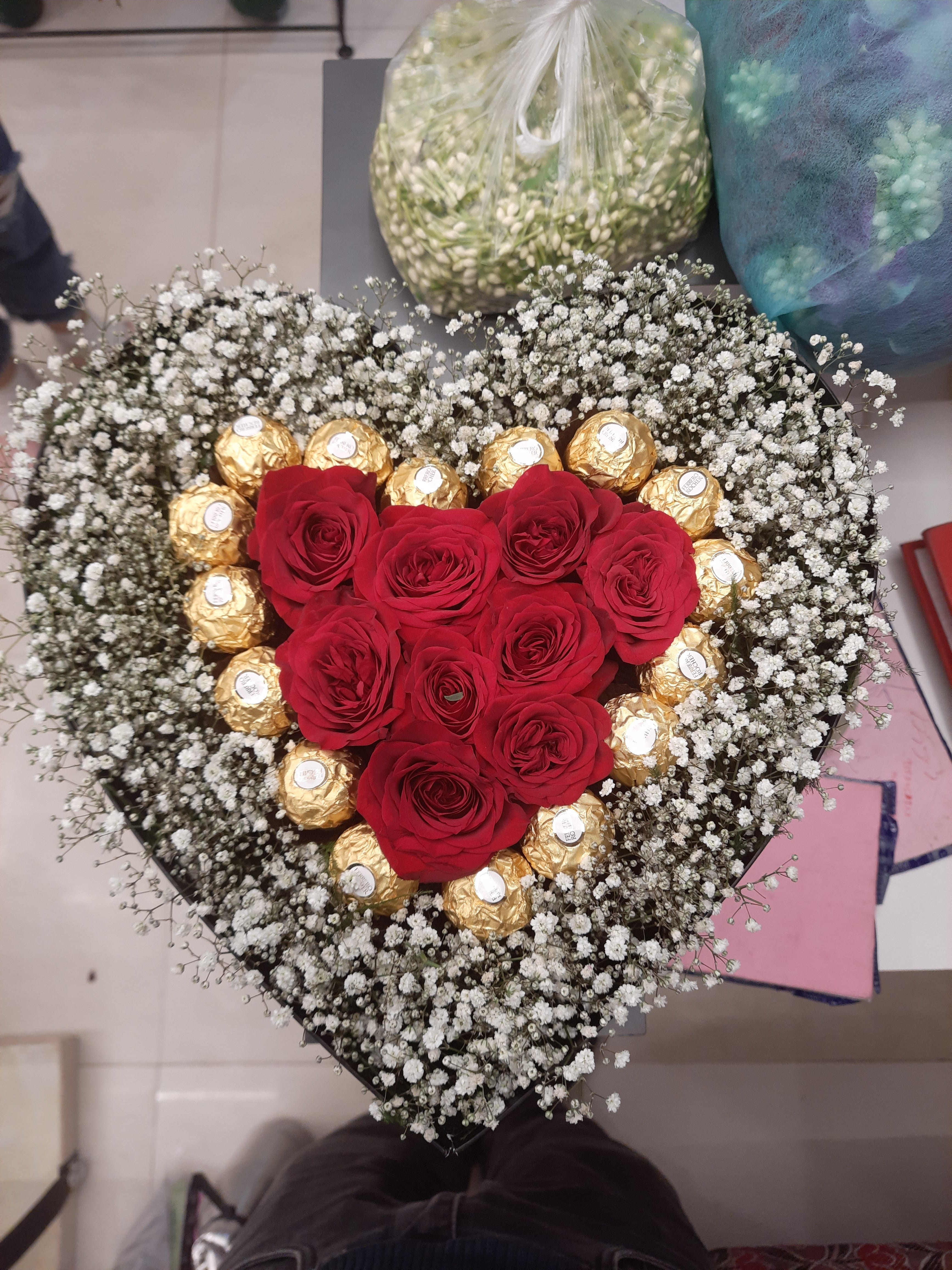 LOVE AT GRANDEUR